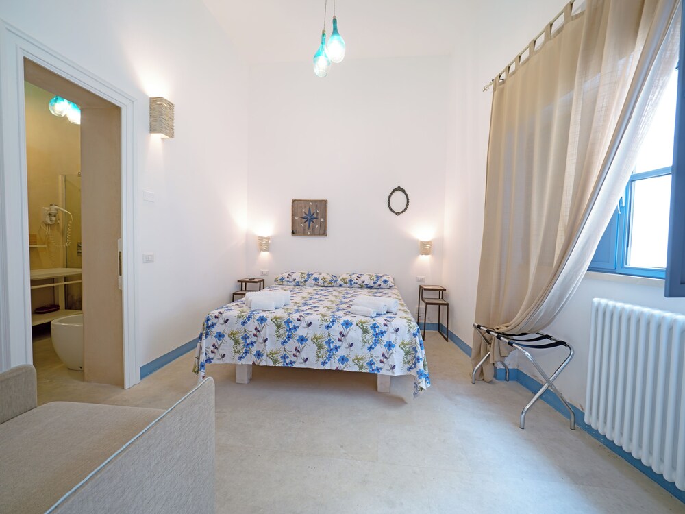 Suite (3)