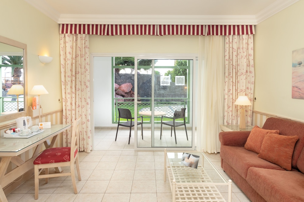 Comfort Room - Photo 3
