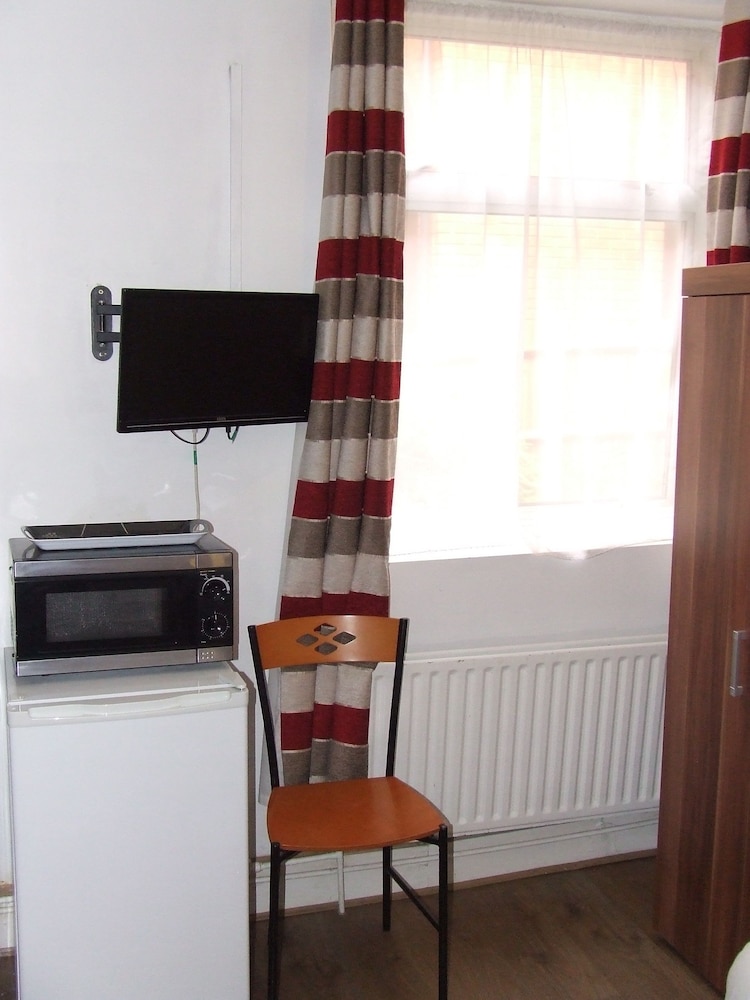Standard Single Room, Ensuite photo 3