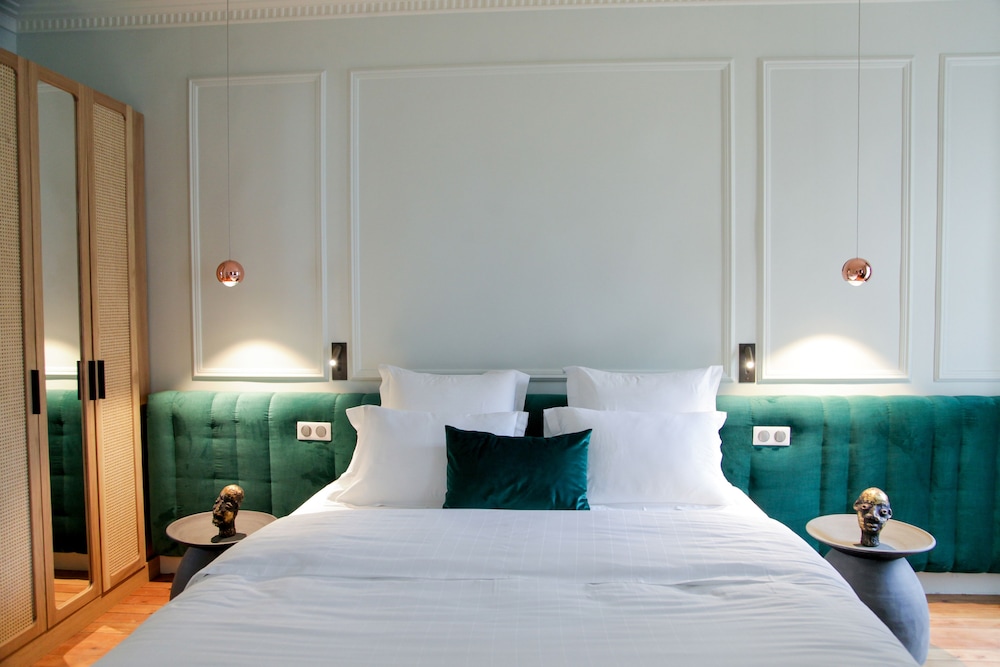Deluxe Double Room, Bathtub photo 1