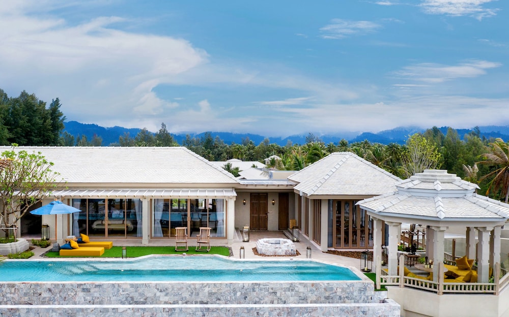 Devasom Sky Villa Two-Bedroom Pool Penthouse (Free roundtrip airport transfer)