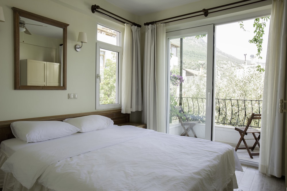 Standard Double or Twin Room - Photo 2