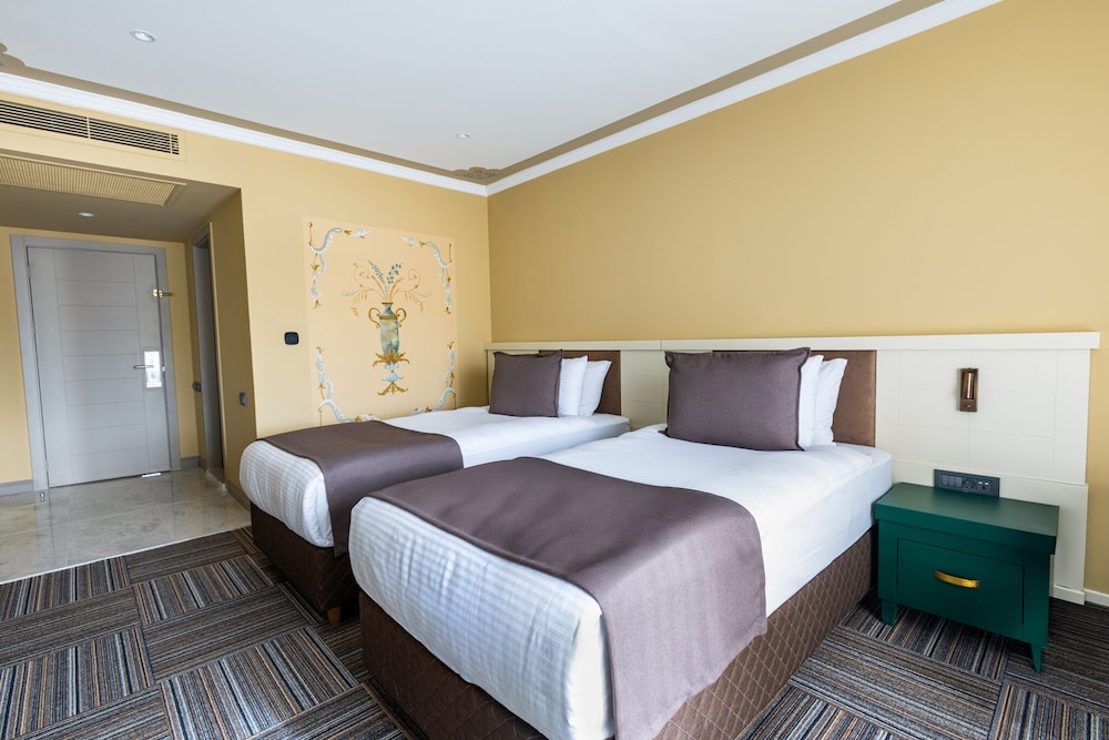 Standard Twin Room photo 1
