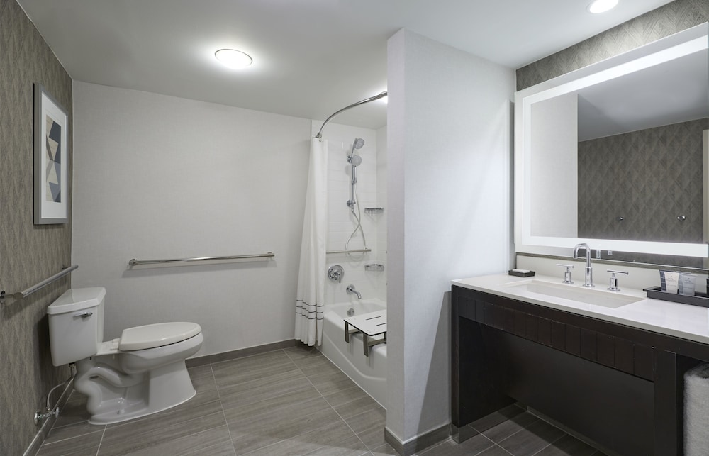 Executive Lounge Room, 2 Queen Beds, Non Smoking (High Floor, Lounge Access) - Photo 10