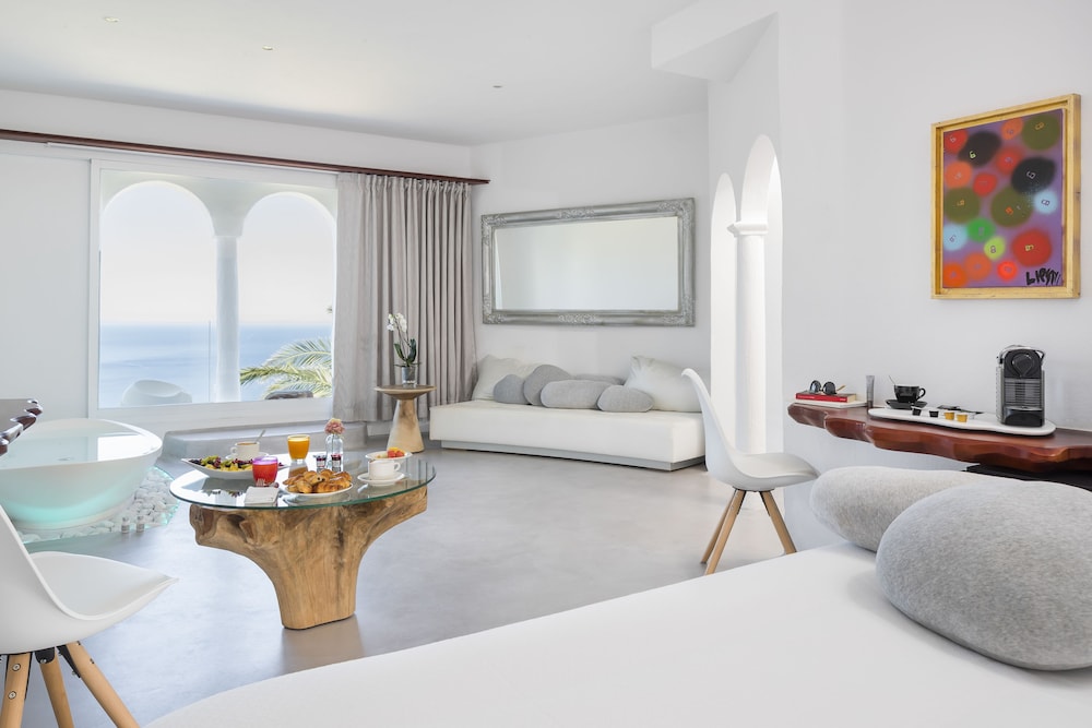 Deluxe Double Room, Sea View - Photo 1