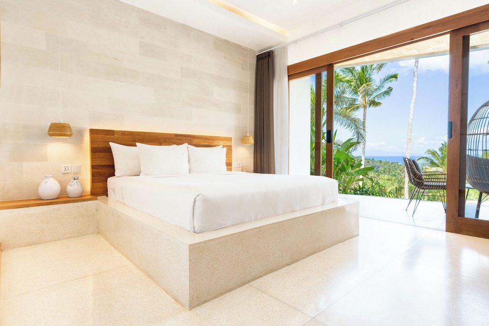 Deluxe Double Pool Access with Sea View - Photo 1