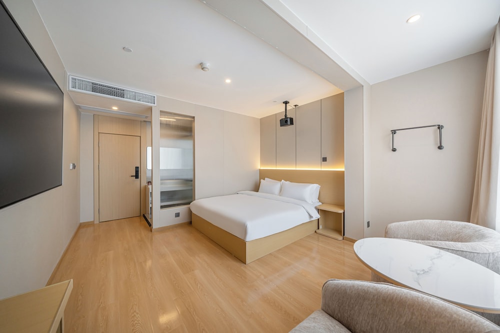 Superior Double Room, Courtyard View