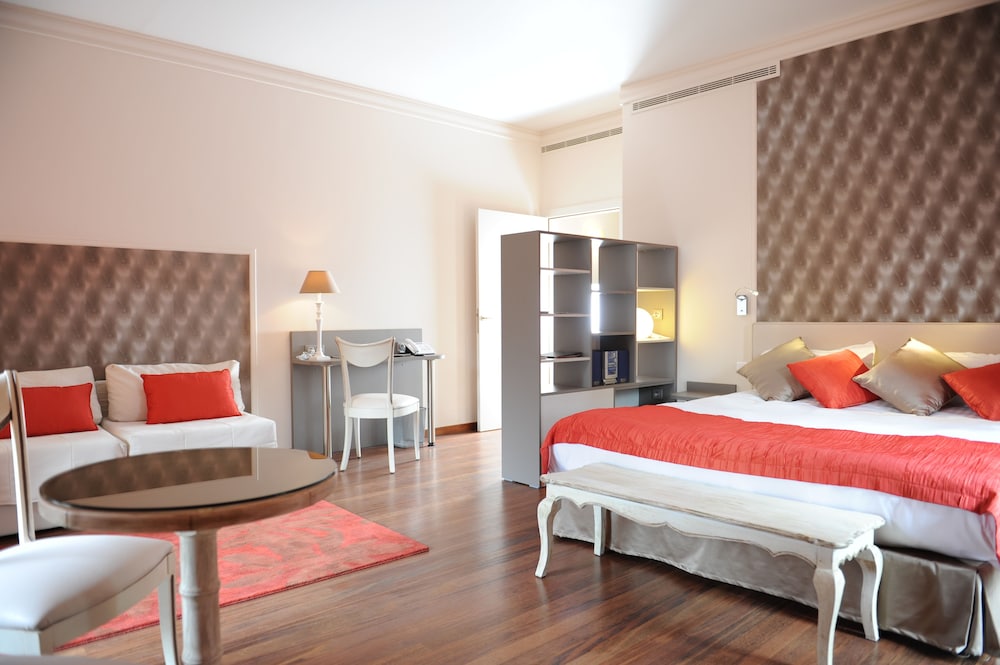 Deluxe Double Room photo 3