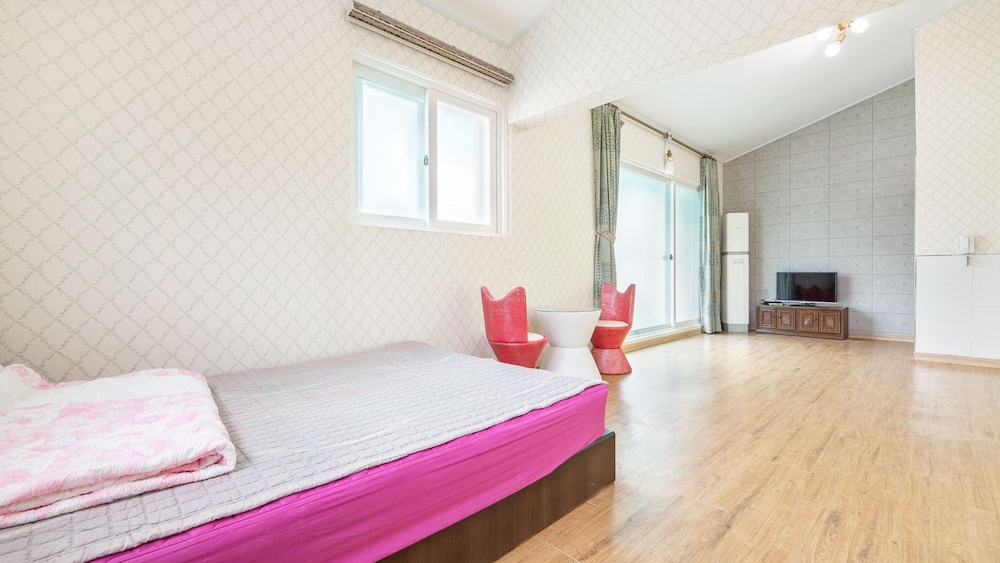 Basic Room, 1 Bedroom (Room 301) - Photo 8