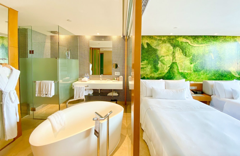 Club Room, 2 Double Beds, City View - Photo 5