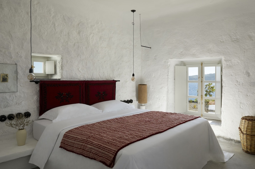 Superior Suite Caldera View - Photo 1