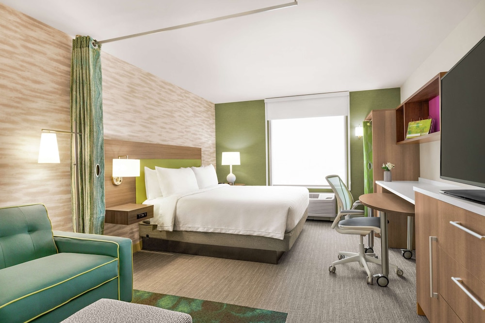Studio Suite, 1 King Bed, Non Smoking - Photo 4