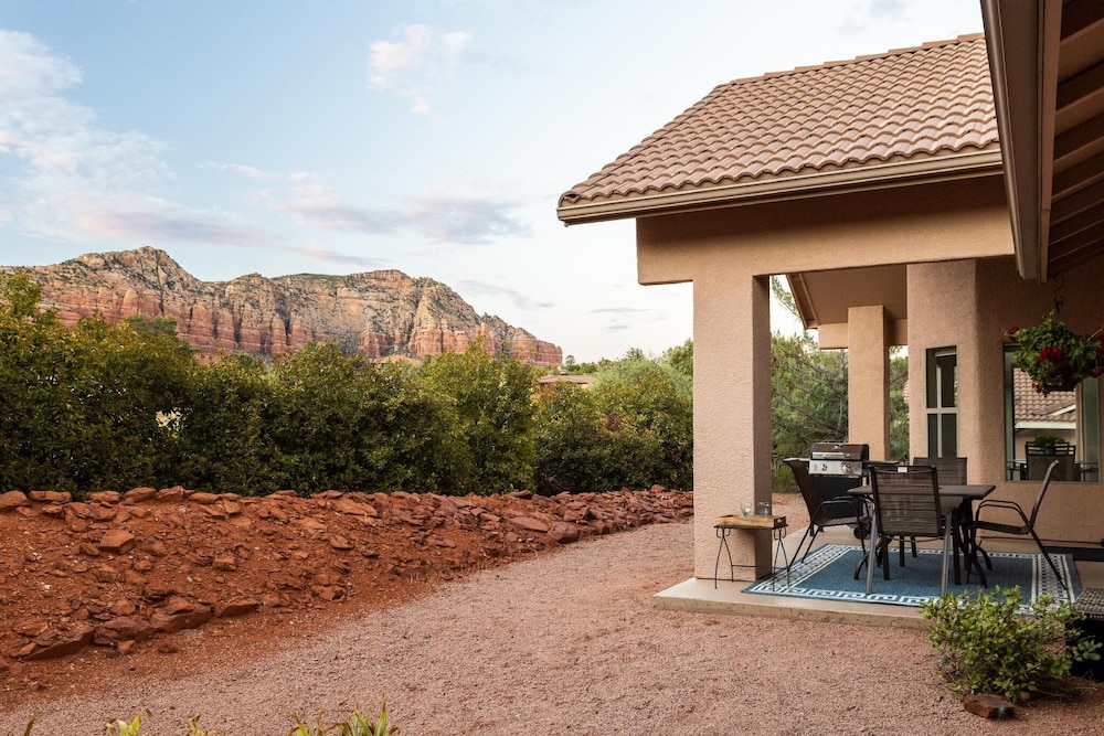 Remodeled-gateway to Red Rocks, 사진 34