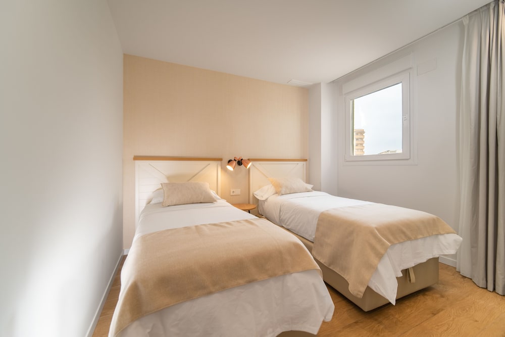 Superior Apartment, 2 Bedrooms, Terrace, Park View photo 3