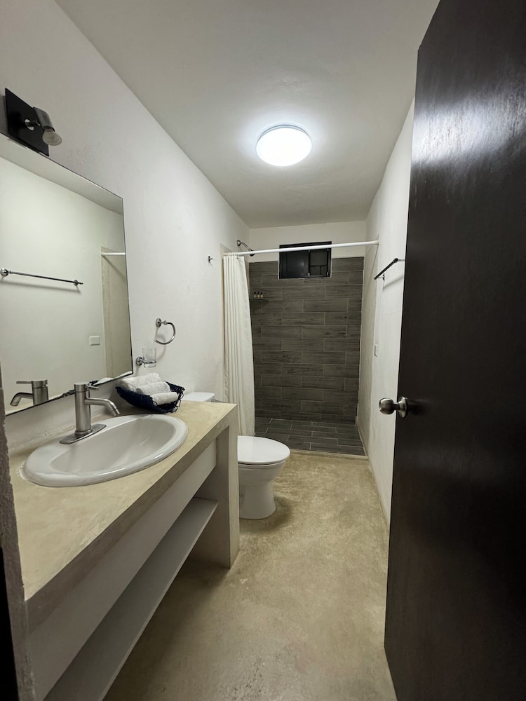 Standard Twin Room, 2 Twin Beds - Photo 14