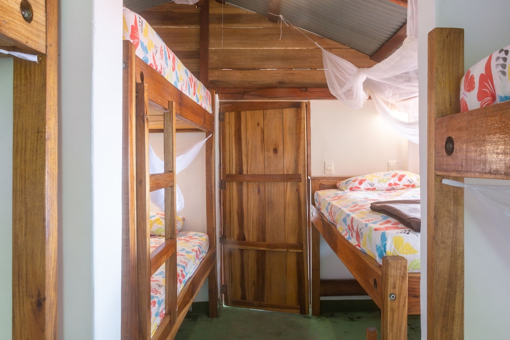 TOUCAN, Shared 7 beds Dormitory, Valley View
