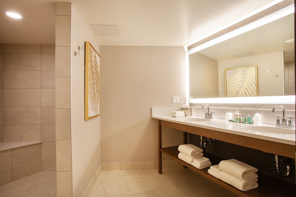 Suite, Multiple Beds, Non Smoking, Jetted Tub (Living Room;With Sofabed) - Photo 6