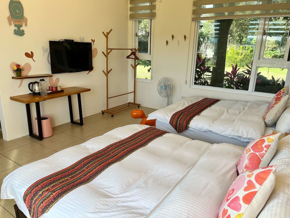 Family Quadruple Room, 2 Double Beds, Garden Area photo 3
