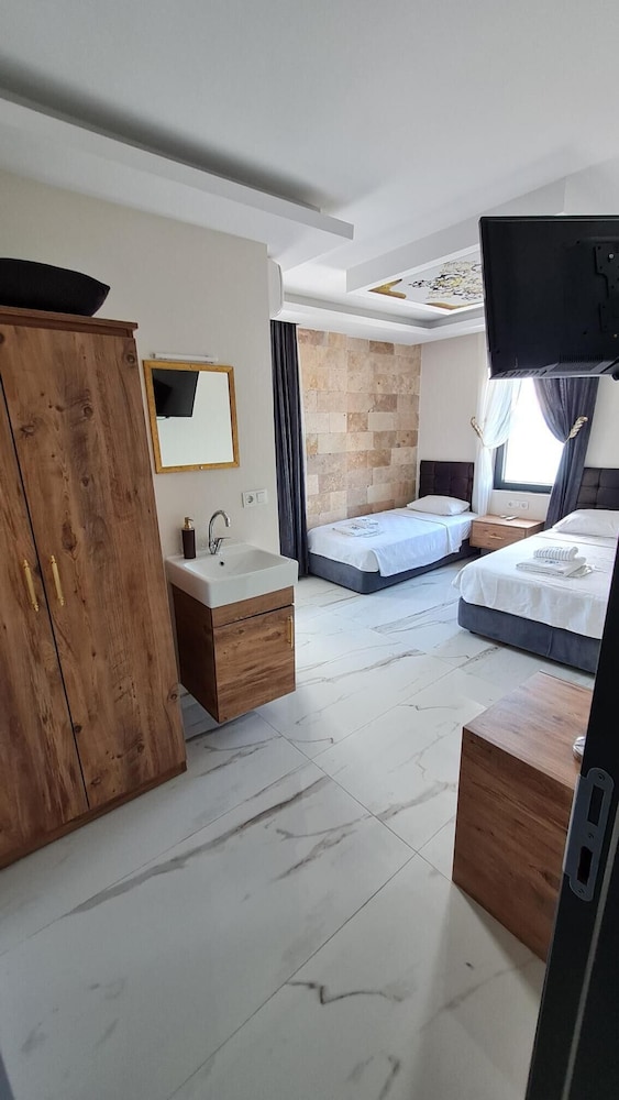 Grand Room photo 1