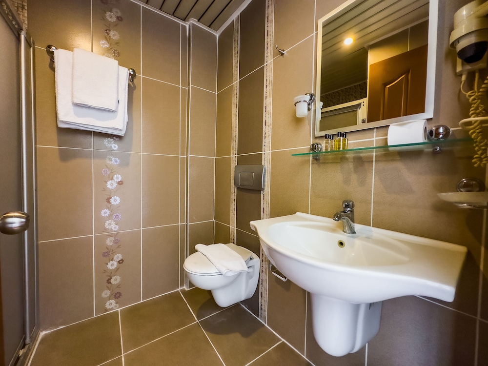 Standard Twin Room, Sea View - Photo 7