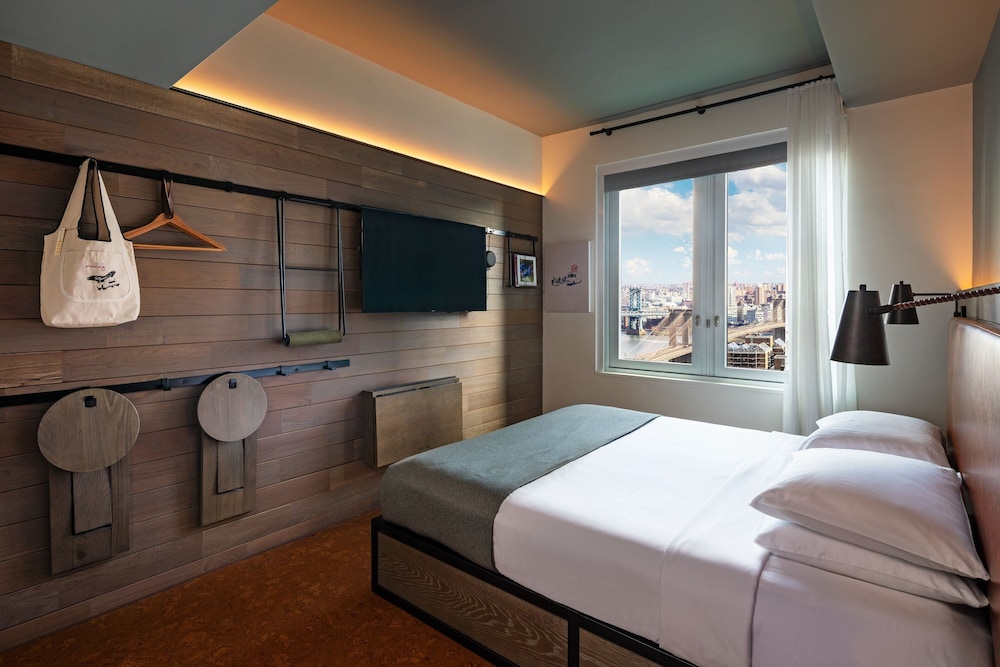 Room, 1 Queen Bed (Mobility Accessible, Roll-In Shower)