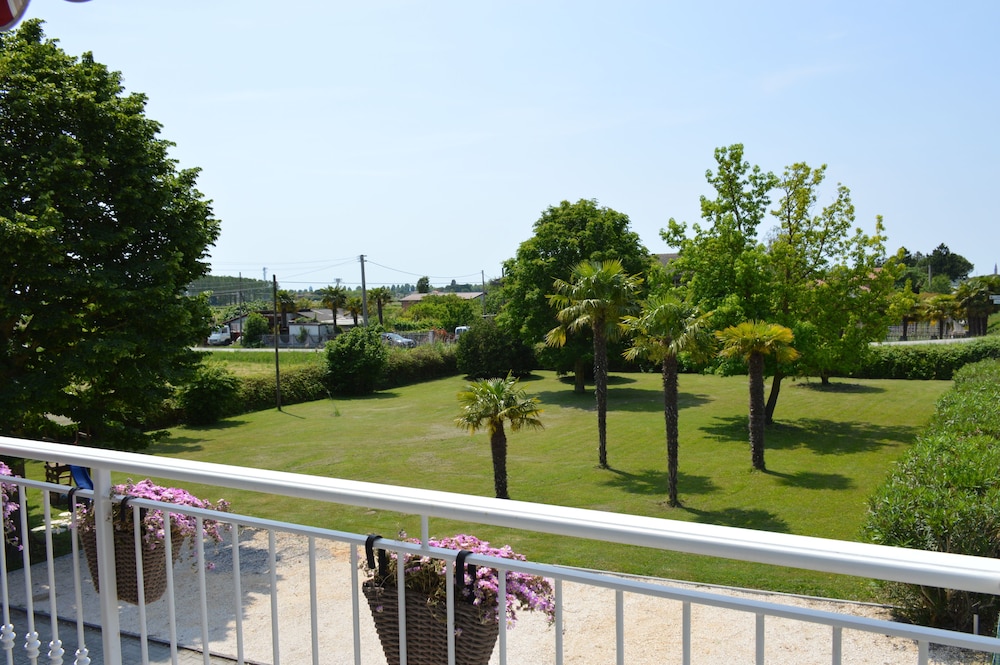 Family Villa, Multiple Bedrooms, Kitchen, Pool View photo 3