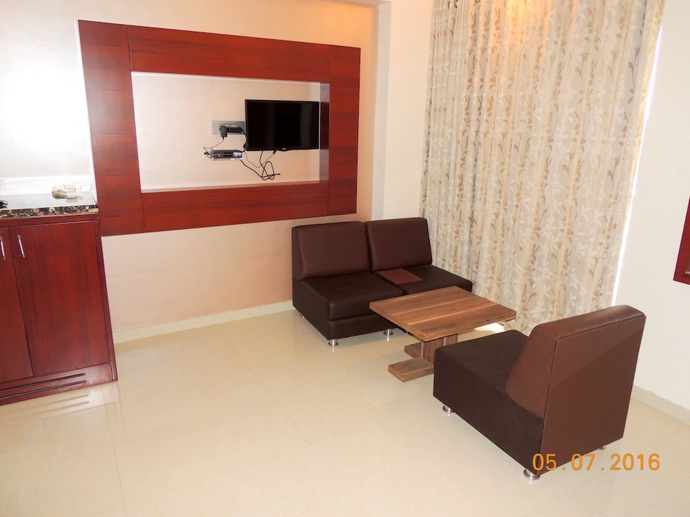 Deluxe Room, 1 Large Twin Bed photo 2