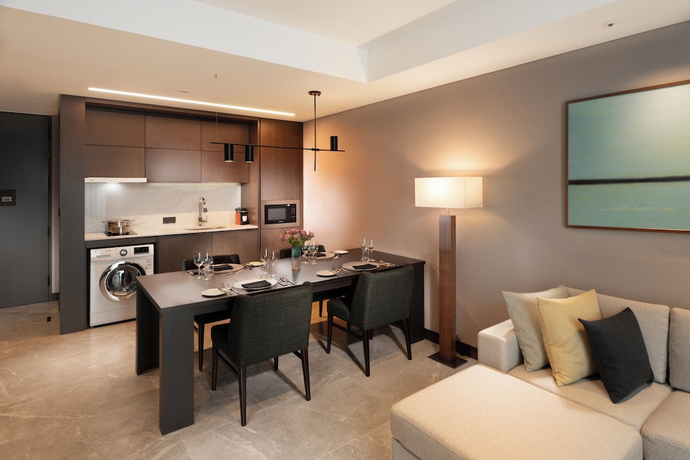 Deluxe, One Bedroom Suite - Photo 5