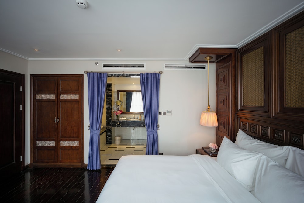 Haute Couture Suite Room thumbnail 5