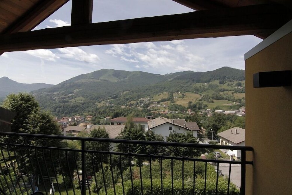Superior Double or Twin Room, Mountain View (for 1 or 2 pax) photo 3