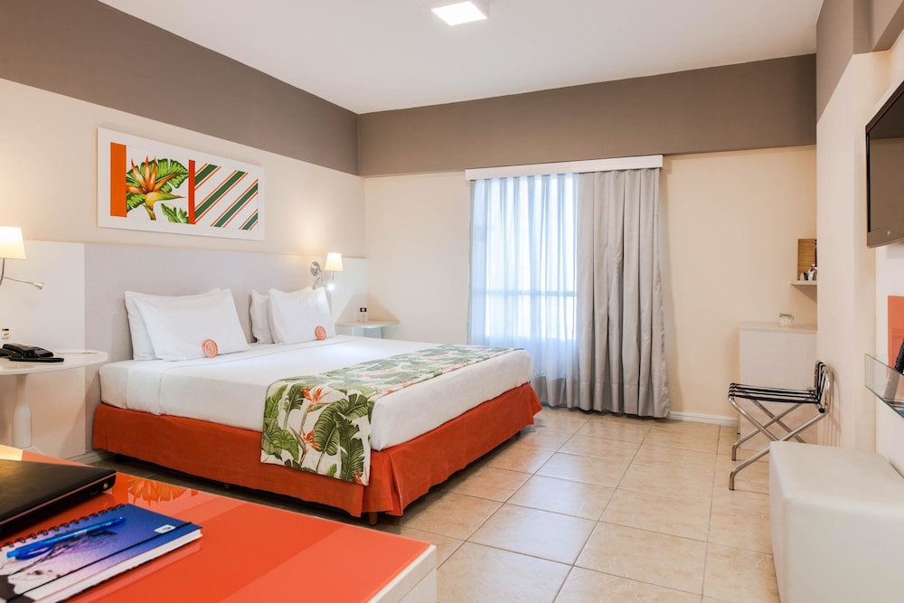 Deluxe Double Room - Photo 9