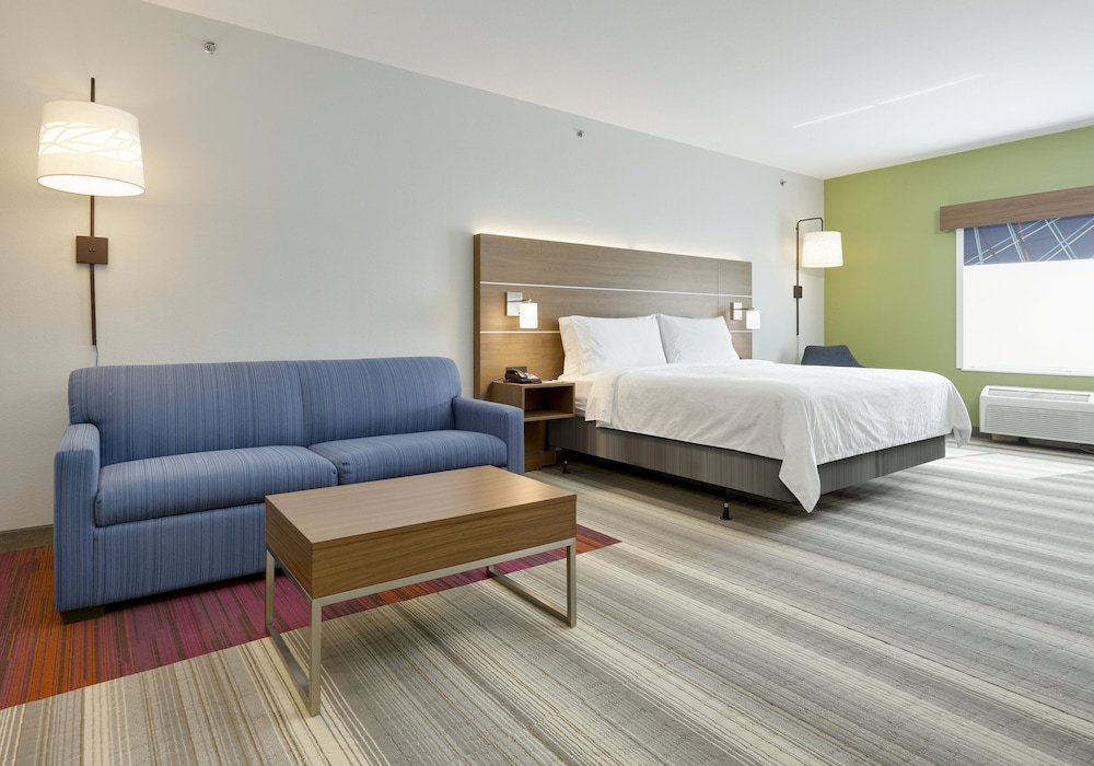 Suite, 2 Queen Beds - Photo 3