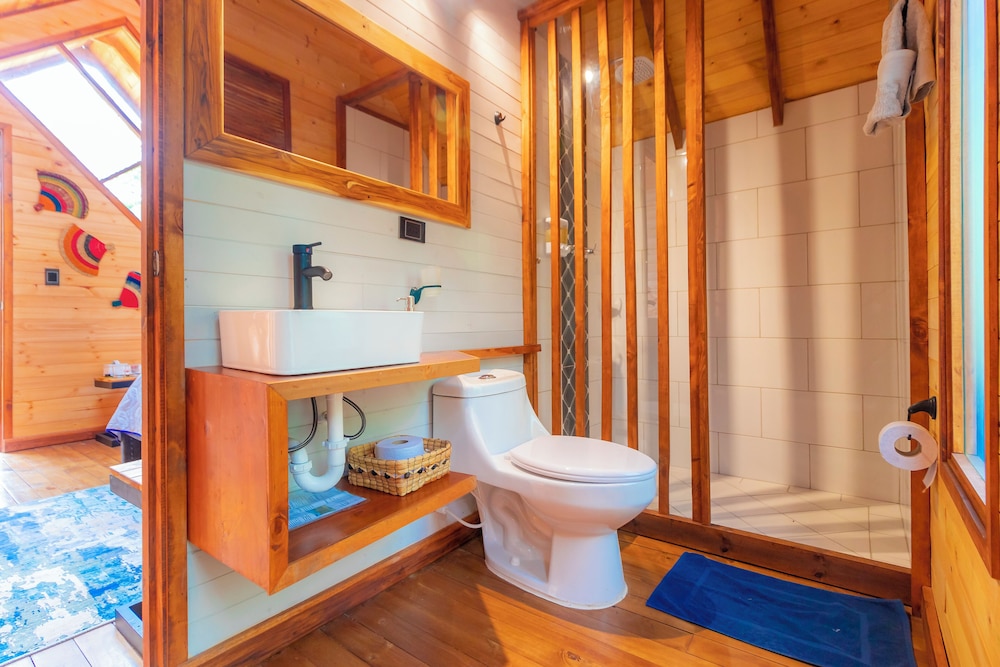 Deluxe Cabin, Lake View photo 2
