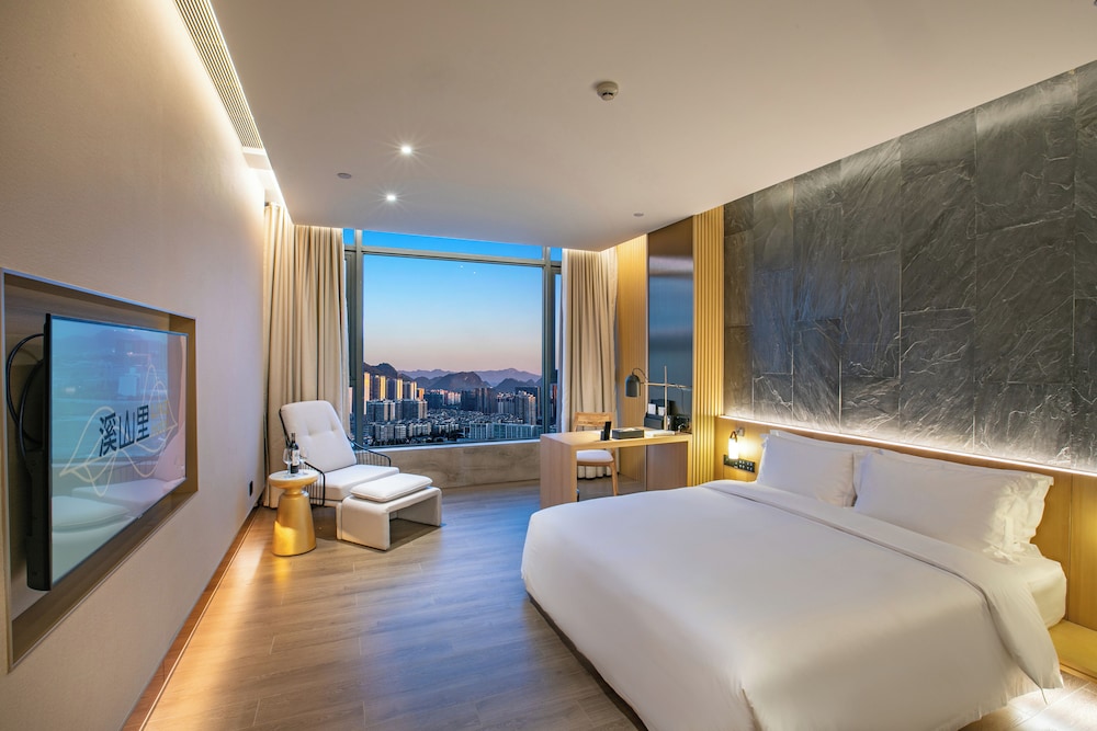 Luxury Single Room