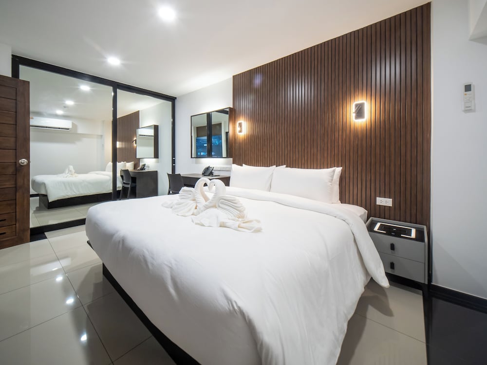 2 Bedroom Suite