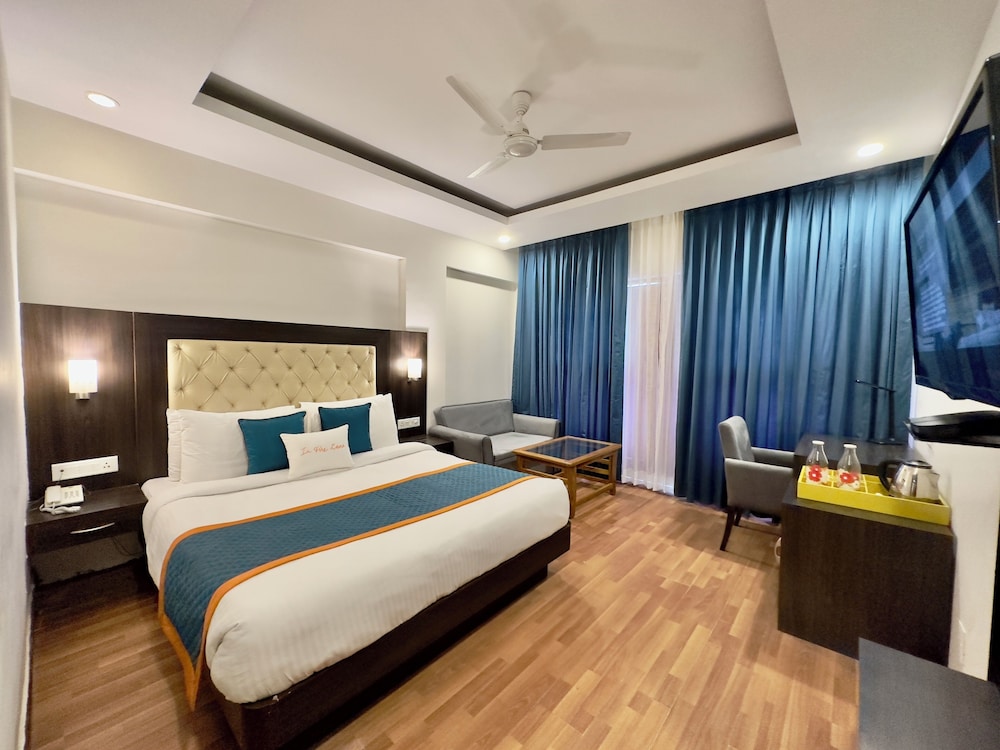 Premium Room with Terrace - Photo 7
