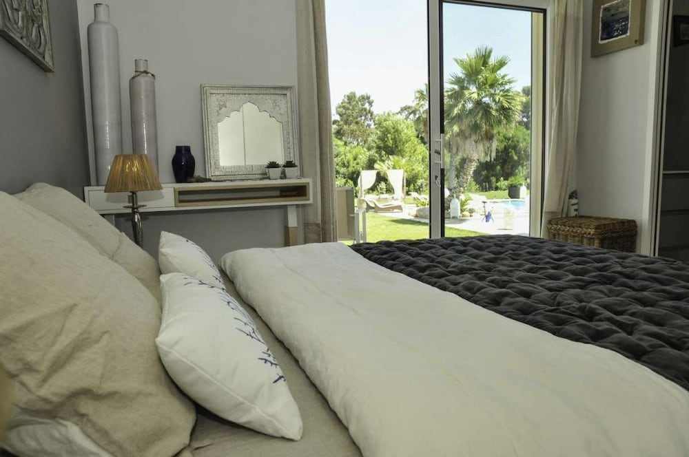 Standard Double Room, 1 Double Bed, Private Bathroom, Pool View (Esprit du Soleil) photo 3