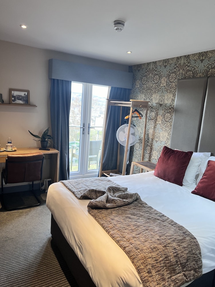 Comfort Double Room, 1 Double Bed, Balcony, Hill View photo 2