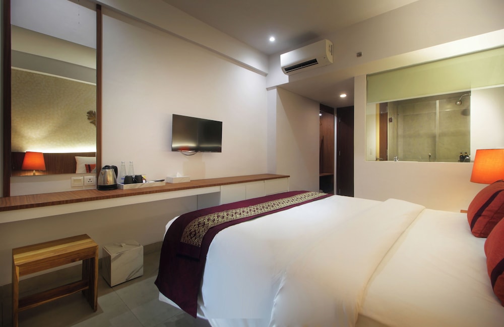 Classic Double Room - No Balcony photo 2