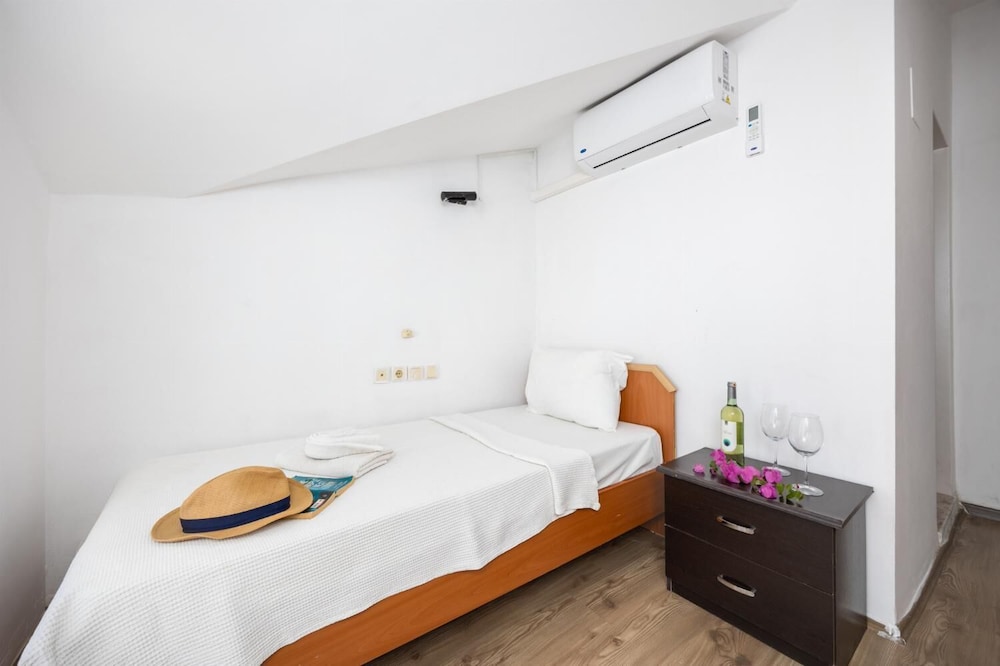 Comfort Single Room, Balcony photo 2