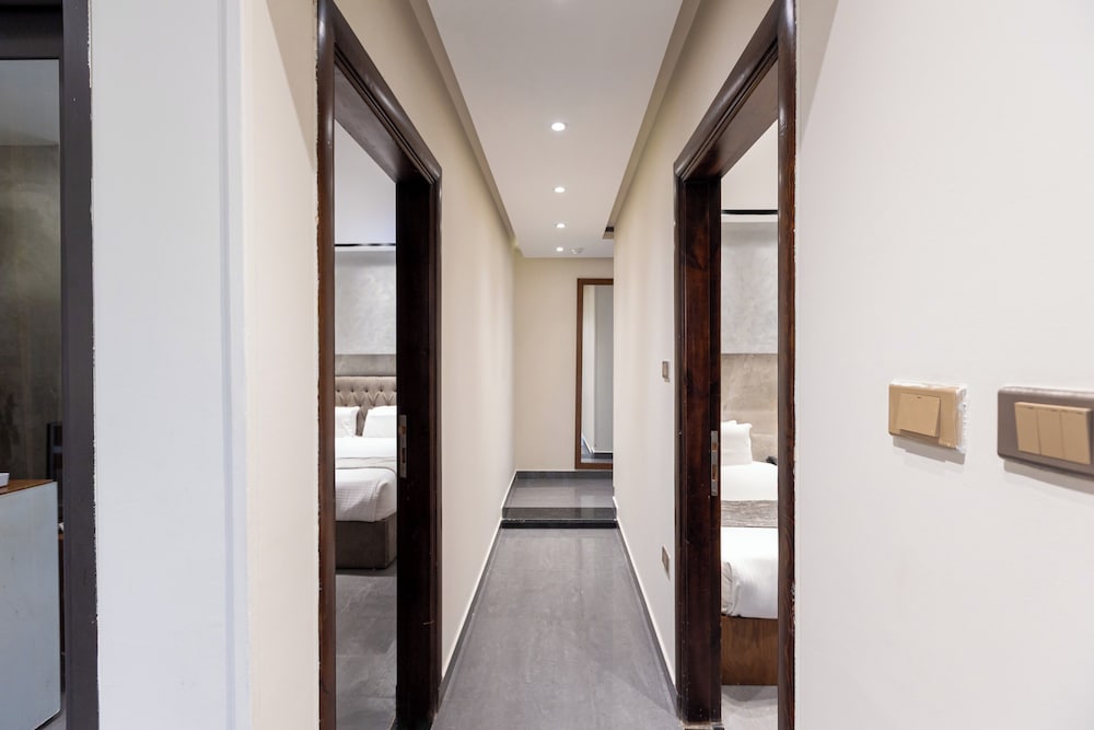 Suite, Garden View