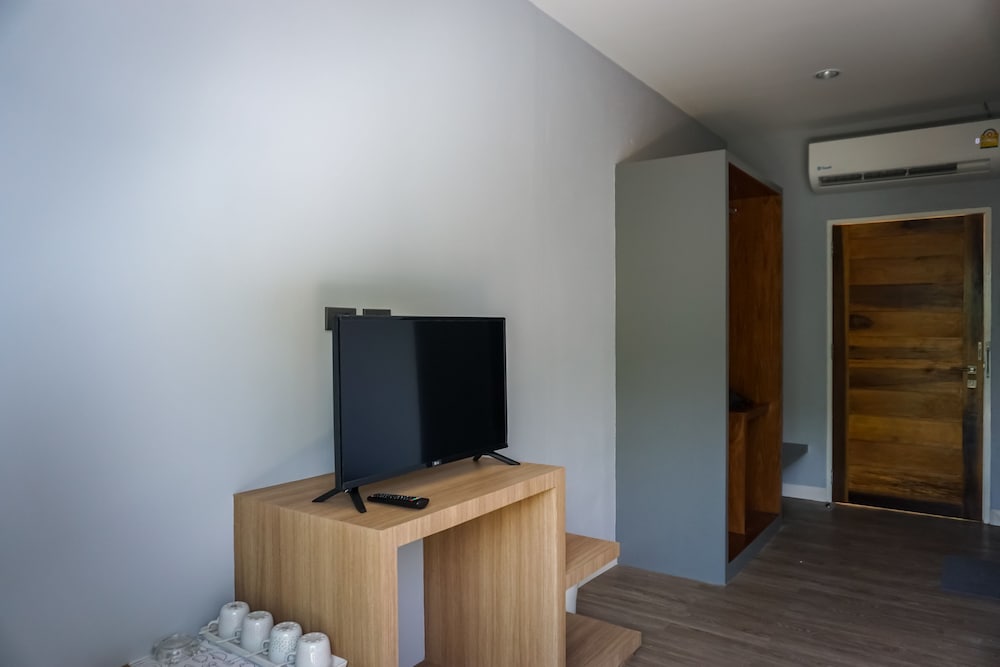 Double Room Mountain view (stair access only) photo 2