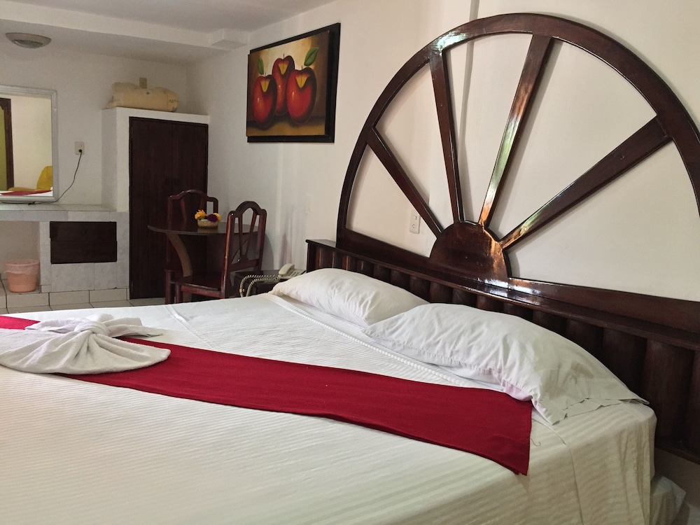 Double Room, 1 King Bed photo 3