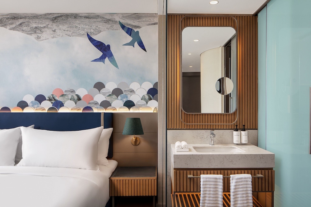 Deluxe Room, 1 King Bed