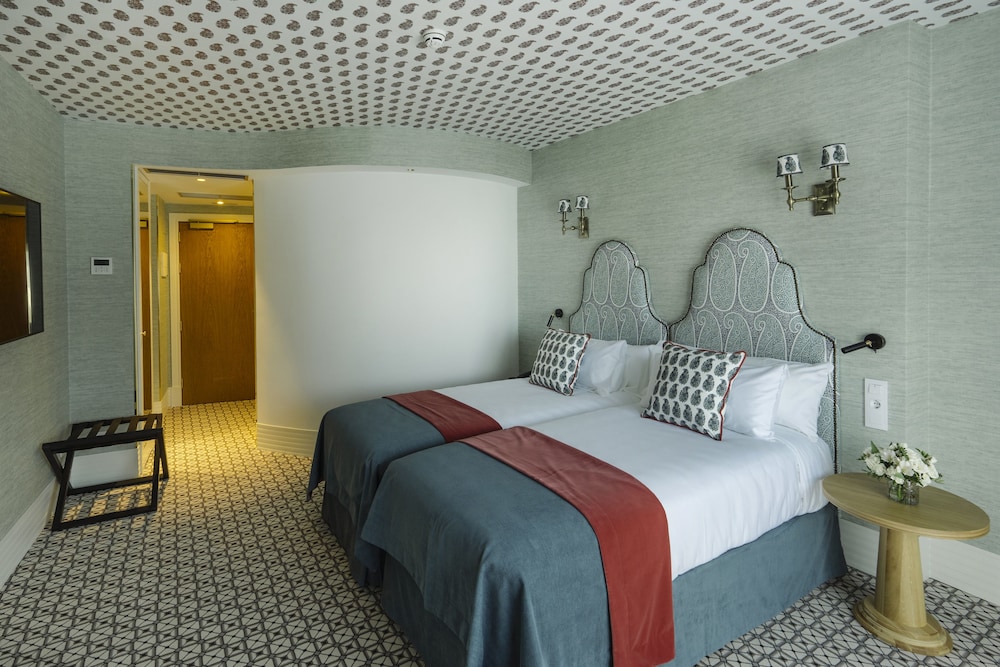 Premium Double or Twin Room - Photo 3