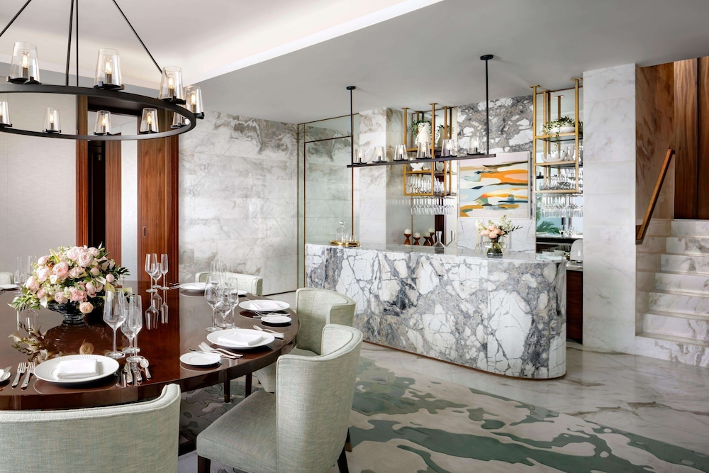 Skyscape Penthouse - Sea View