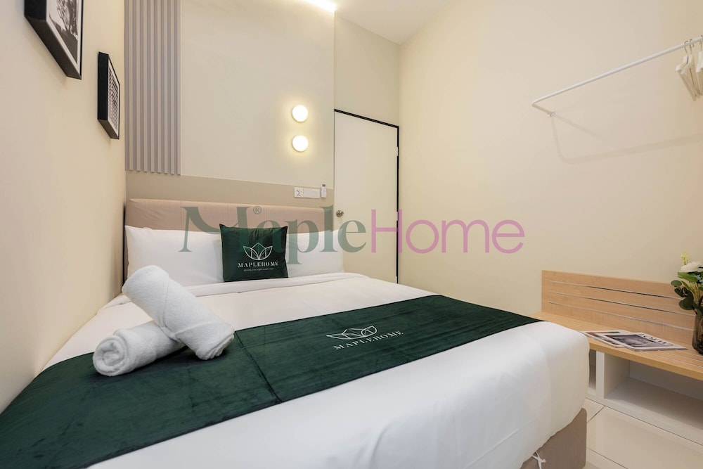 Deluxe Studio, 1 Queen Bed, Without Parking
