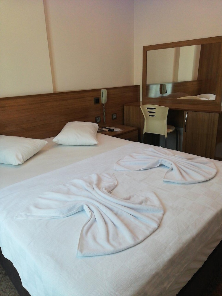 Double or Twin Room photo 2