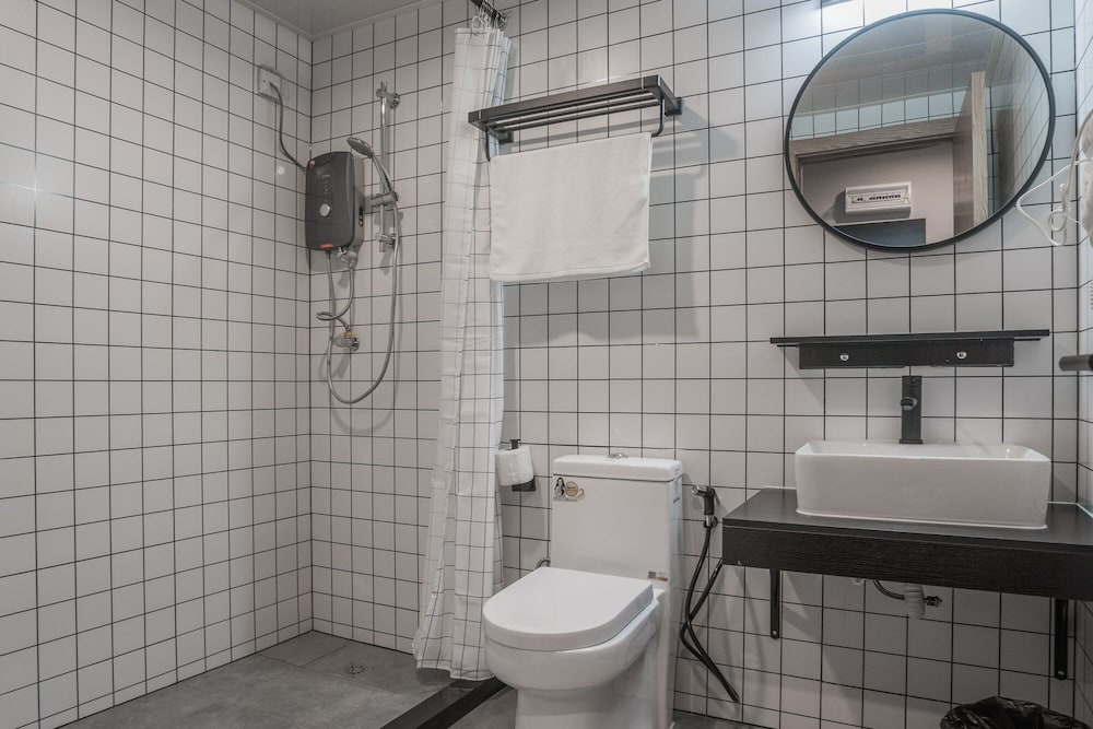 Deluxe Room, 1 Bedroom, Non Smoking, City View photo 3