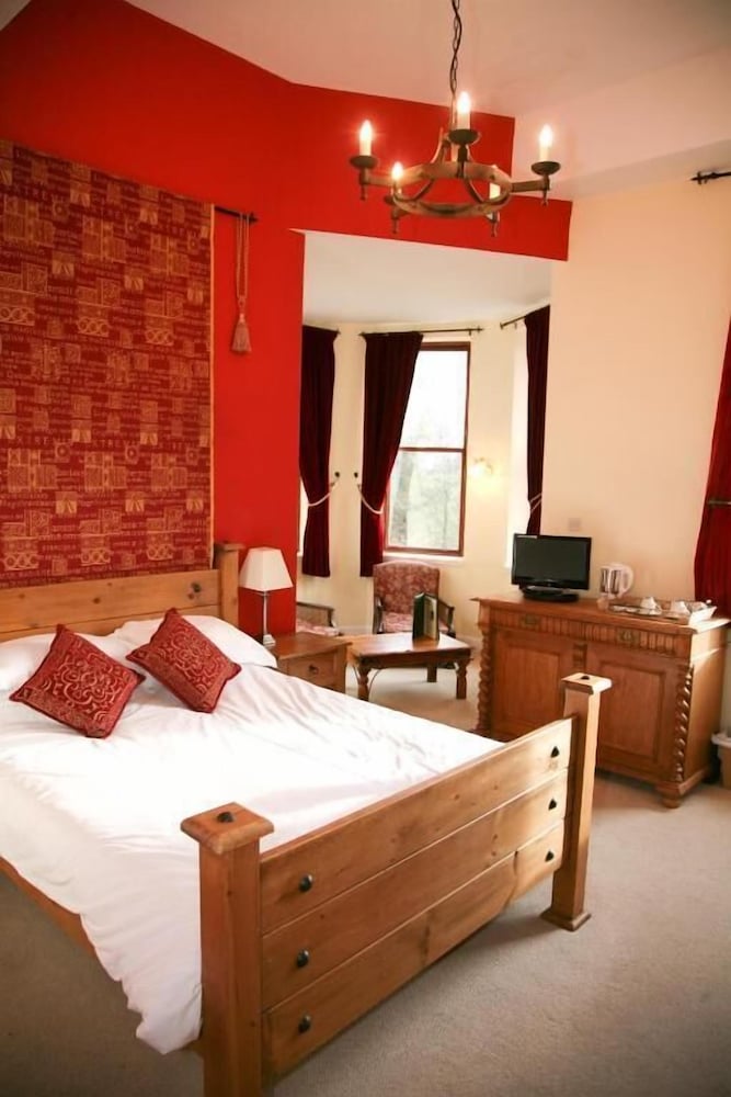 Superior Suite, 1 King Bed, Garden View photo 1